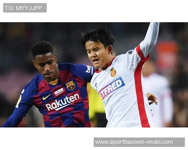 巴萨公开训练课会员持票被拒入场安保措施引发球迷抗议 巴萨公开训练课会员持票被拒入场安保措施引发球迷抗议